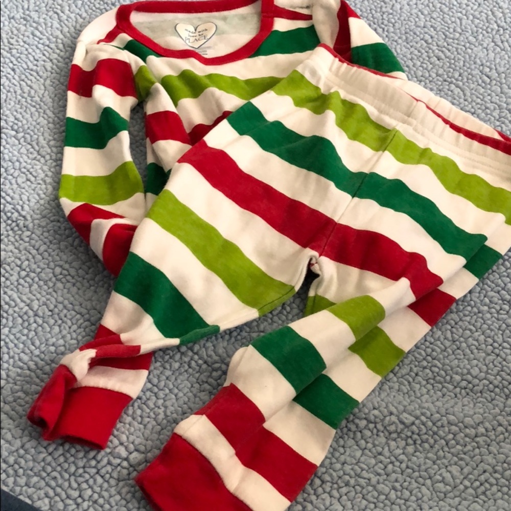 Children’s Place 6-9 month pajamas